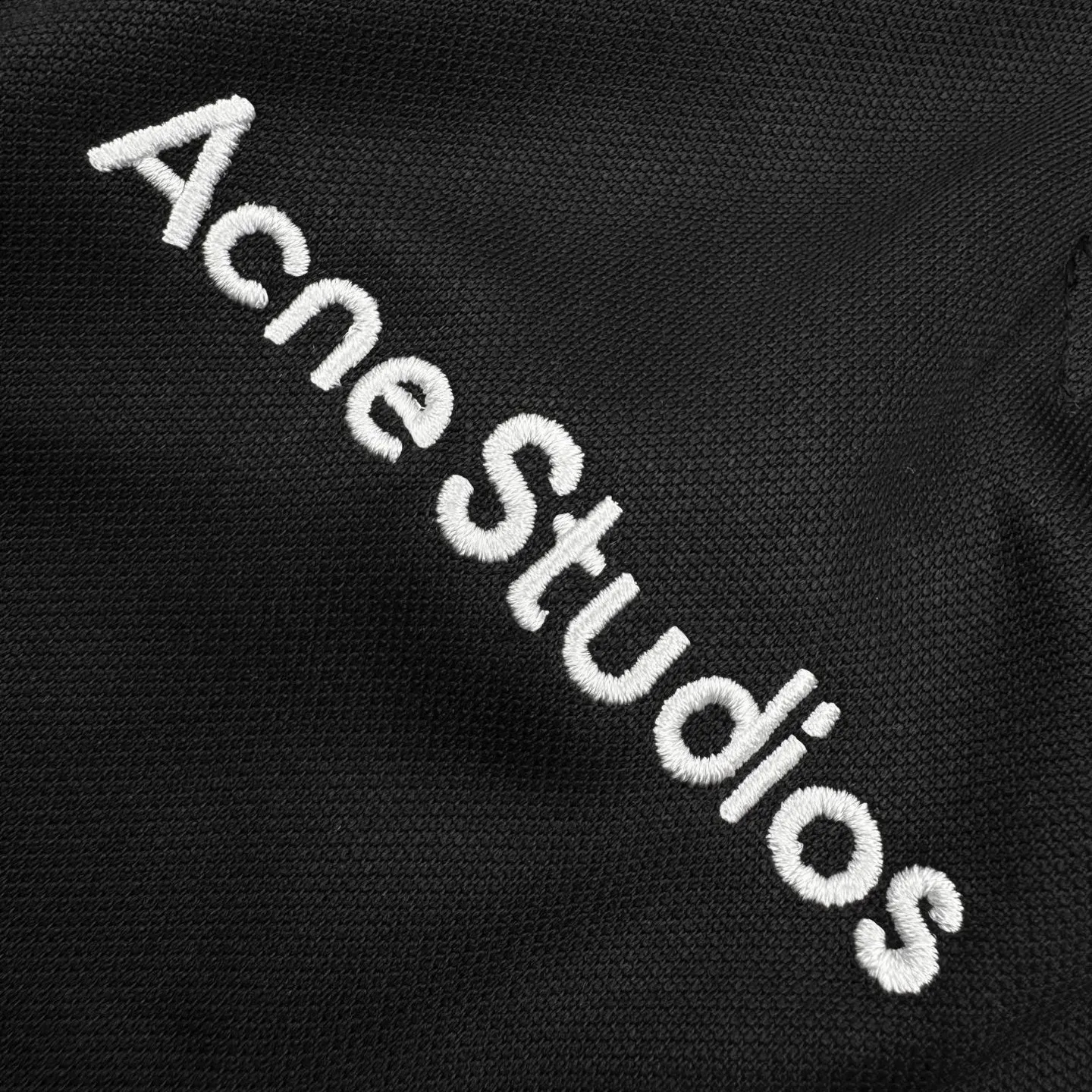 【 】 Acne Kappa 5, ， Acne Studios Kappa Classic Classic 。 Acne Studios X Kappa 。 Acne Studios Kappa 。 。 Size:S-M-L-XL